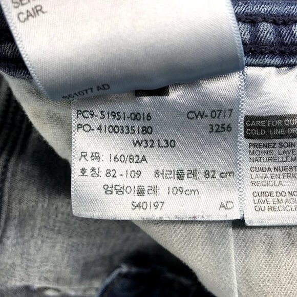 LEVIS 529 Womens Size 32 Dark Wash Mid Rise Distressed Curvy Bootcut Jeans 32x28 - Picture 10 of 16